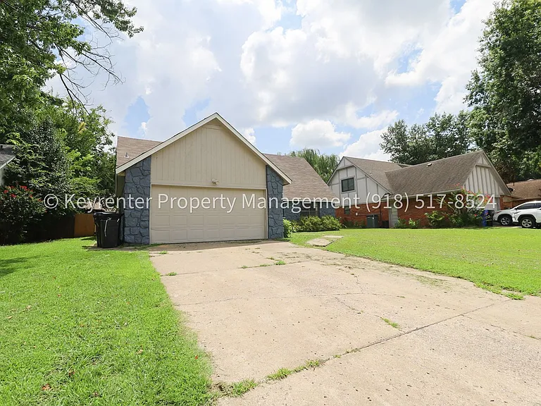 1609 S Chestnut Ave — Photo 5