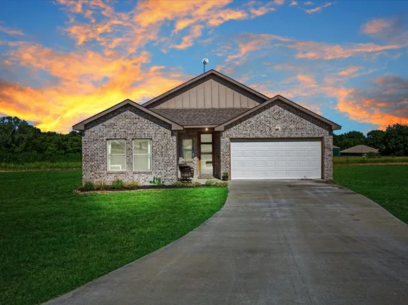 314 De La Torre St, Trenton, TX 75490