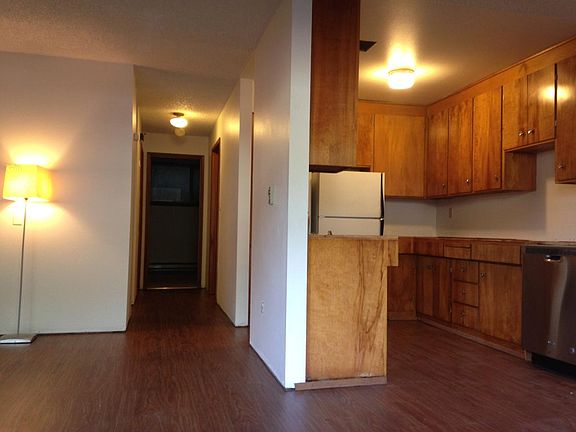 3rd image of 9400 Ravenna Ave NE APT 3
