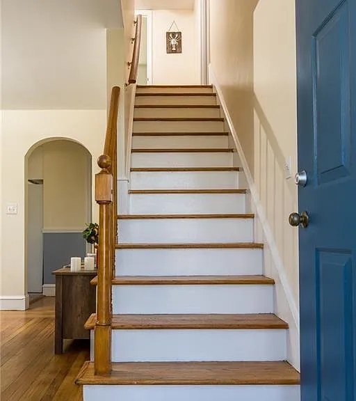 95 Douglas Ave — Photo 9