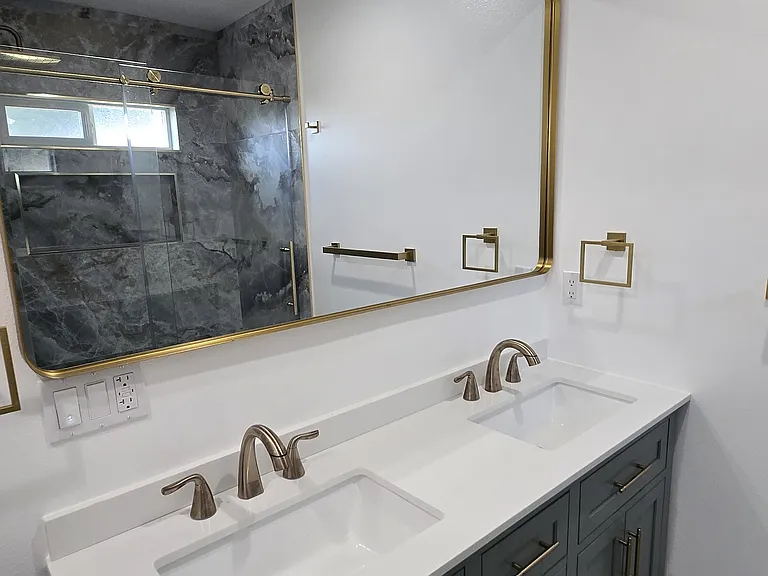 8132 Franklin St — Photo 5