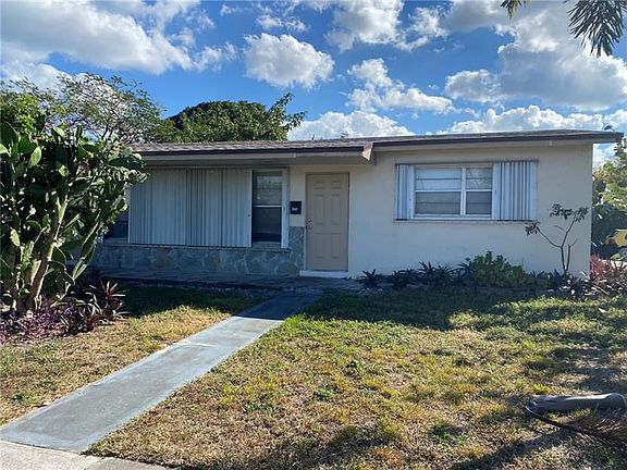 3rd image of 273 SW 6th St