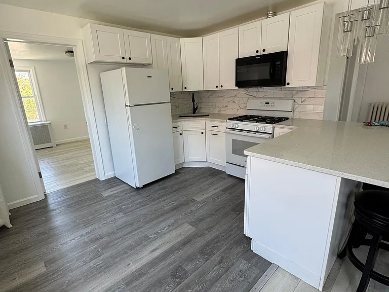 215 Castleton Ave #2 — Photo 1