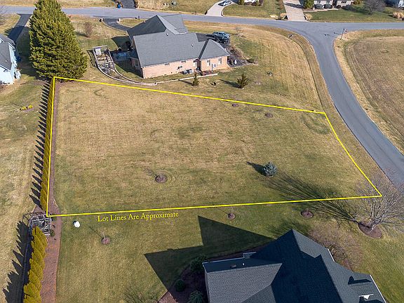 4th image of 50 Heritage Dr