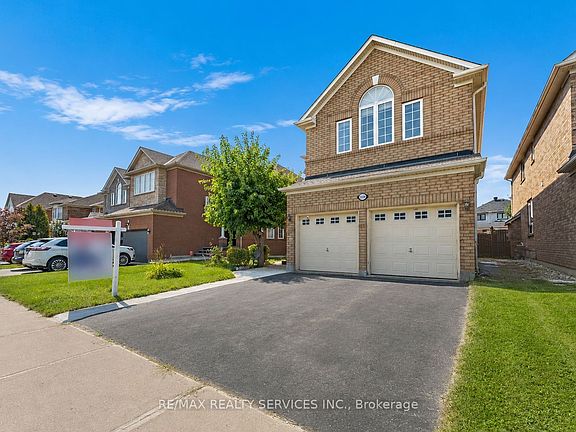 2nd image of 3696 Waterfall Cres