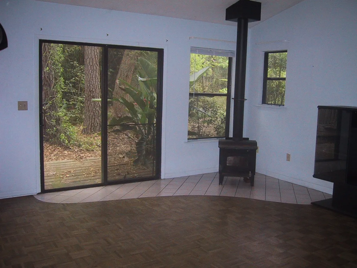 Master BR with view to backyard. Note: Stove is no longer there - 2811 NW 41st Pl