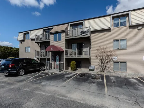 11 Village Ct Unit 11, West Warwick, RI 02893