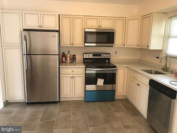 5th image of 701 Concord Dr