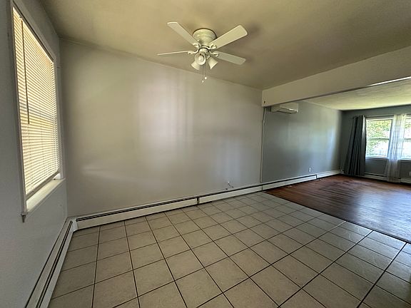 4th image of 90 Coles St APT 1