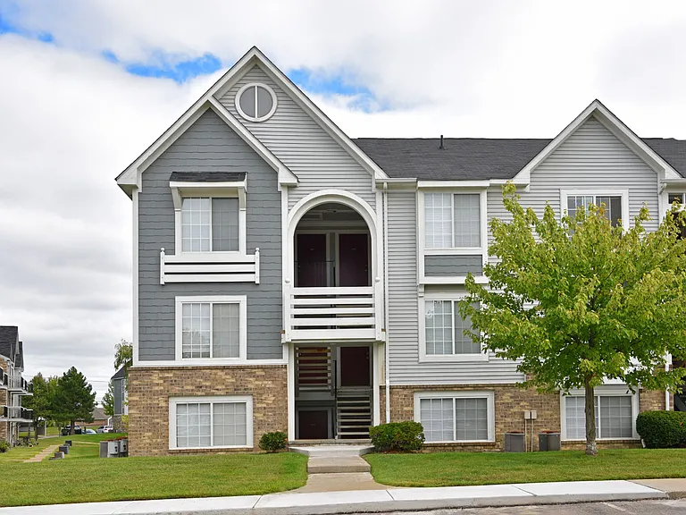 Portsmouth Apartments — Photo 12