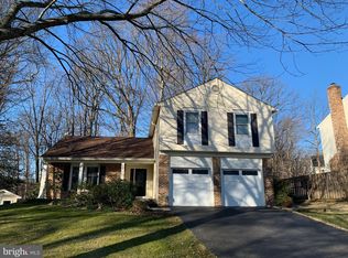 8270 Hornbuckle Dr, Springfield, VA 22153