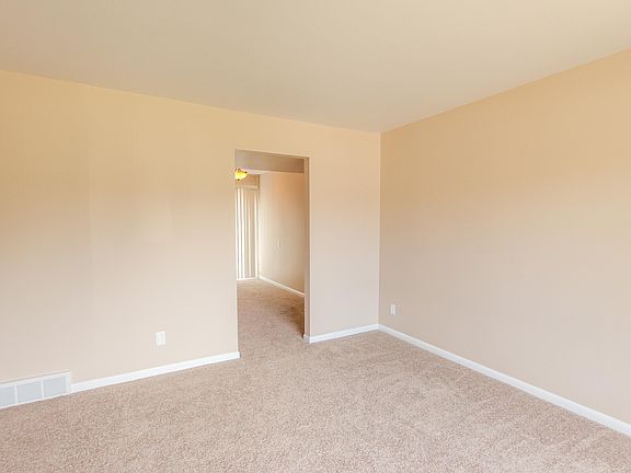 2nd image of 4028 N Westport Ct