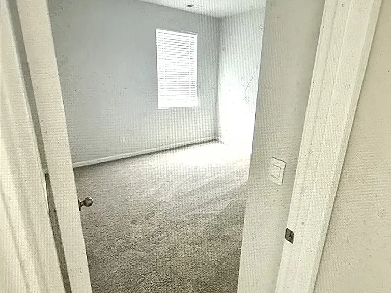 Bedroom 4 (Upstairs)