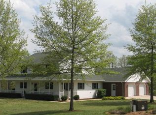 6821 Whippoorwill Dr, Wardsville, MO 65101
