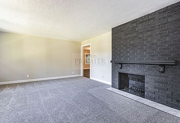 3rd image of 5612 Palmer Ave