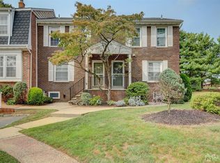 77 Wick Dr #77, Woodbridge, NJ 08863