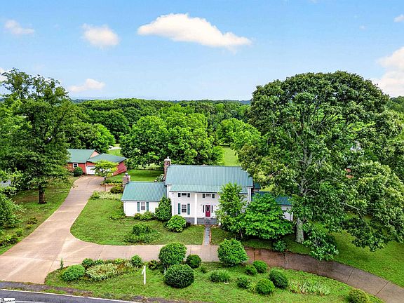 4th image of 2471 Holly Springs Rd