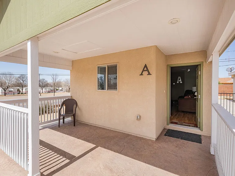 800 Sherwood Dr — Photo 5