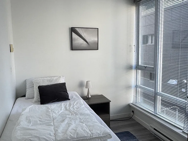 233 Robson St #502 — Photo 7