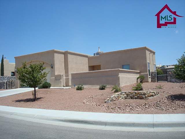 1st image of 2916 Long Bow Dr