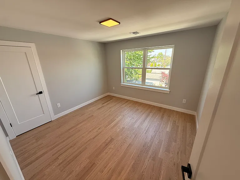 820 W Elizabeth Ave #C — Photo 14