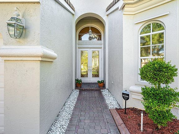 4th image of 6424 Stonehurst Cir