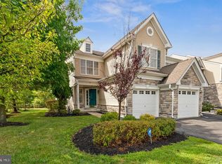 52 Tree Swallow Dr, Princeton, NJ 08540