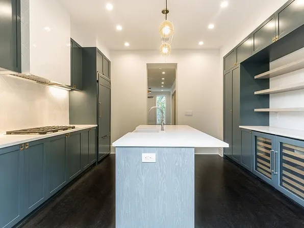 206 8th Street image 4 of 35