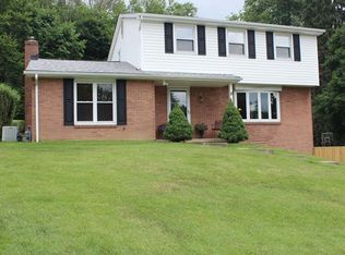 1009 Golfview Dr, McKeesport, PA