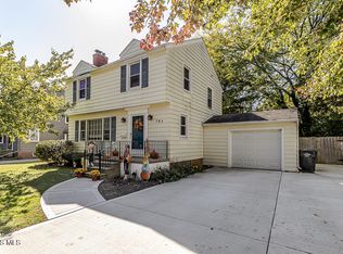 747 Inwood Pl, Maumee, OH 43537