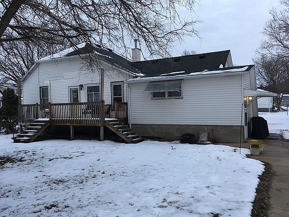 2nd image of 428 E Willow St