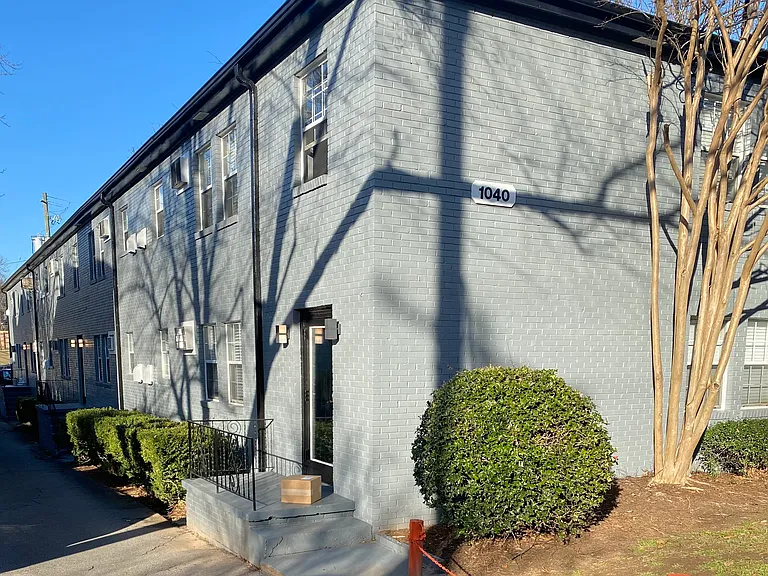 1040 Greenwood Ave NE #9 — Photo 6