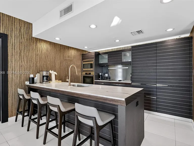 200 Biscayne Boulevard Way #1108 — Photo 5
