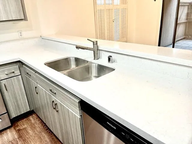 91 Arlington Dr #13 — Photo 10