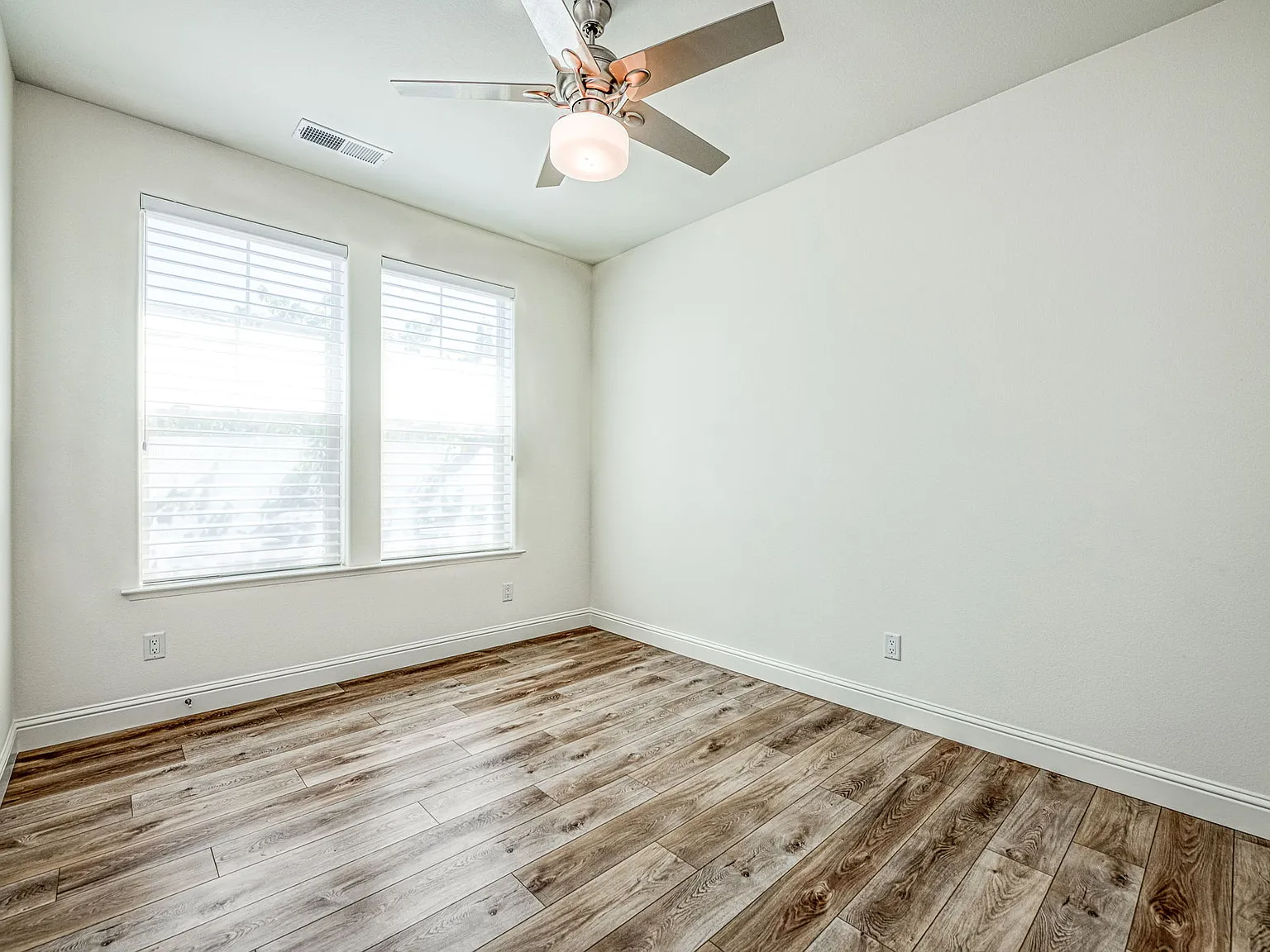 3 bed, 1623 sqft, $2,650 — Photo 3