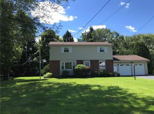 467 Embury Rd, Rochester, NY 14625