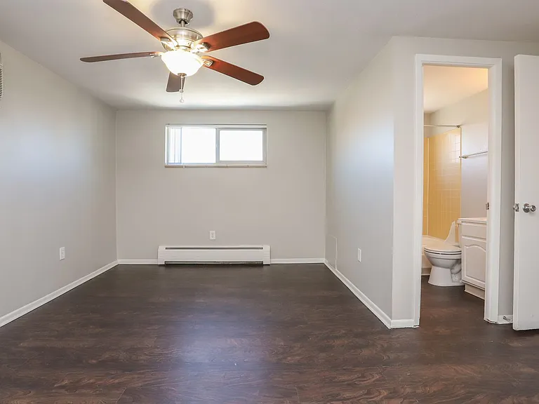 Dexter Street Apartments — Photo 26