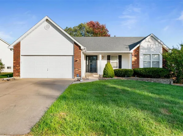2860 Carters Grv, O'Fallon, MO 63368