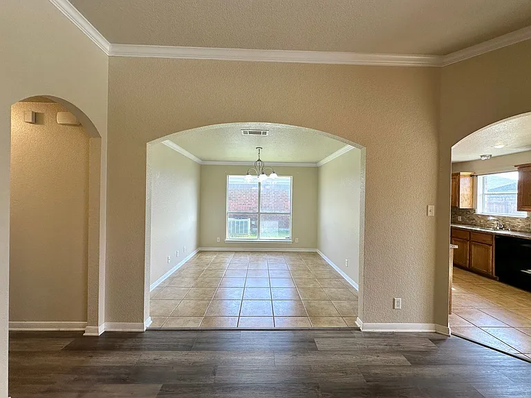 2601 Lavender Ln — Photo 13