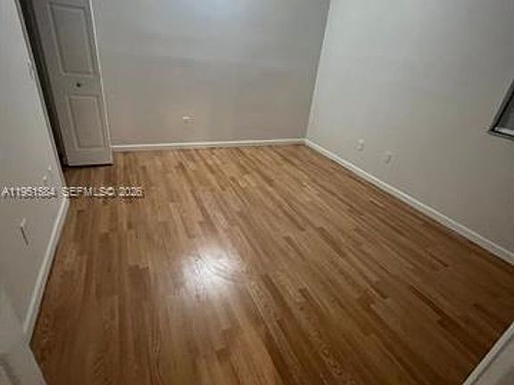 5th image of 3245 NE 184th St APT 13201