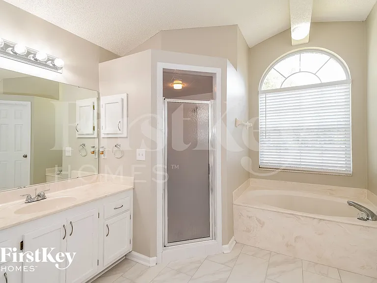 4630 Pebble Brook Dr — Photo 11