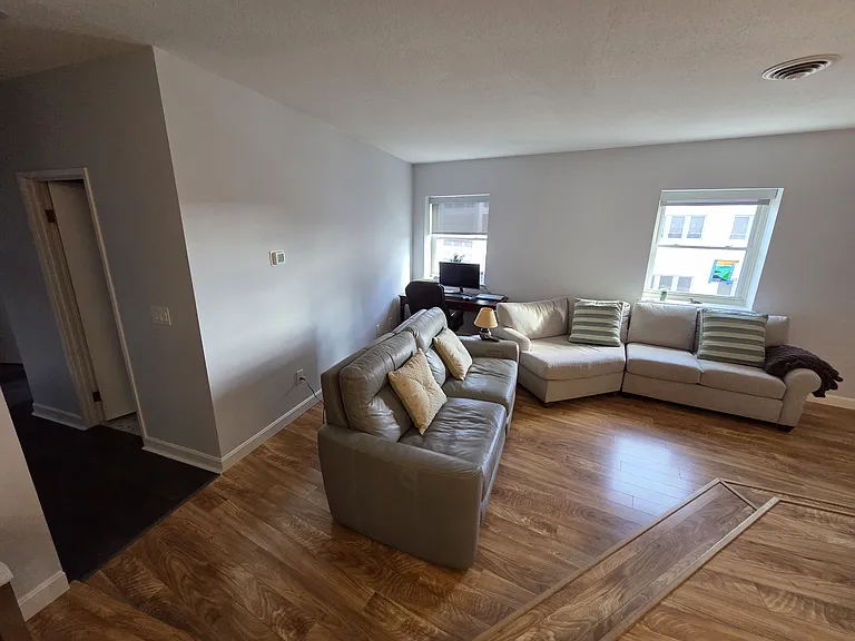 112 Franklin St #C8 — Photo 16