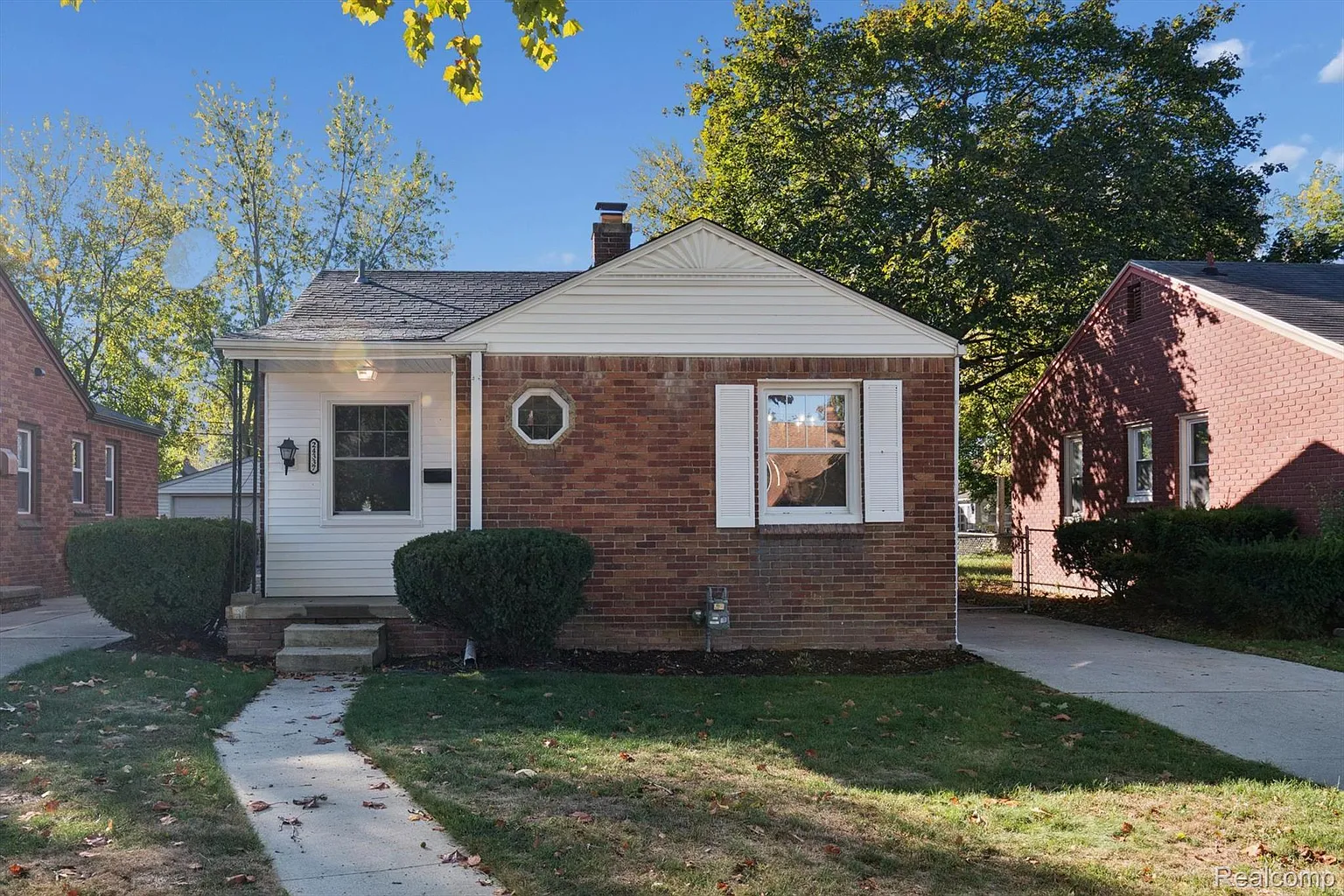 24337 Ross St photo 1