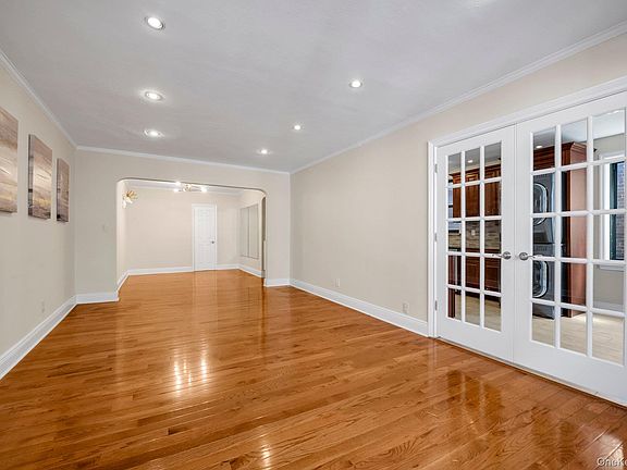 5th image of 3 Townhouse Place #3A