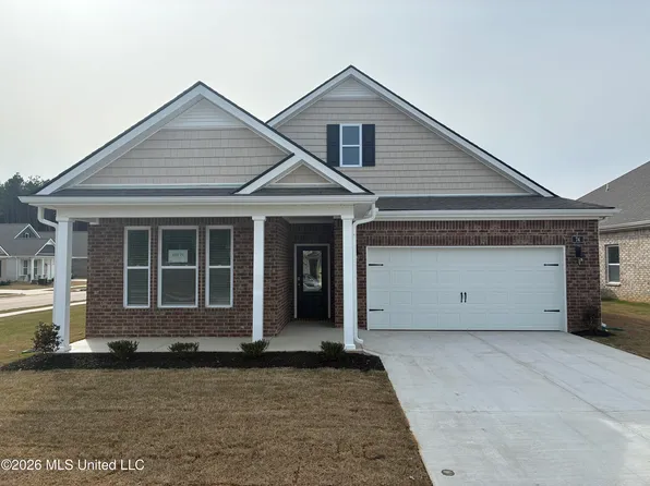 74 Harvest Dance Dr, Byhalia, MS 38611