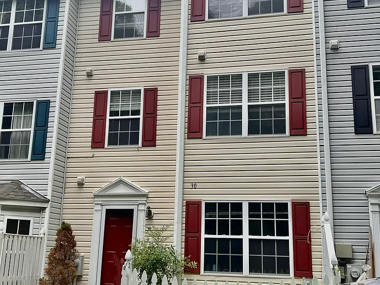 30 Amberstone Ct #30H — Photo 1