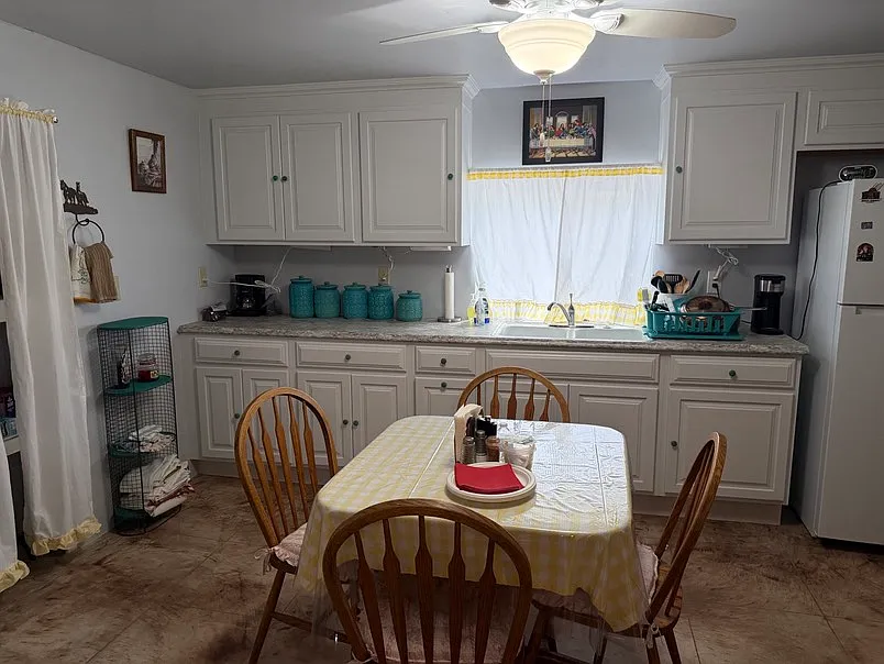 2 bed, 1464 sqft, $1,800 — Photo 2