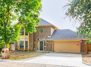 6009 Glenwood Dr, Arlington, TX 76017