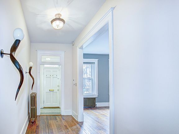 4th image of 1419 Monroe St NW
