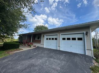 22 Bluegrass Rd, East Bernstadt, KY 40729